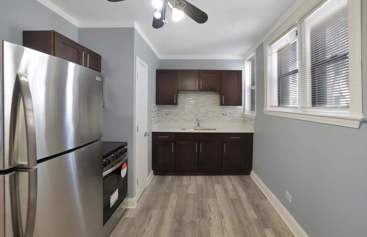 7601 South Emerald Avenue - 7603 S Emerald, #3