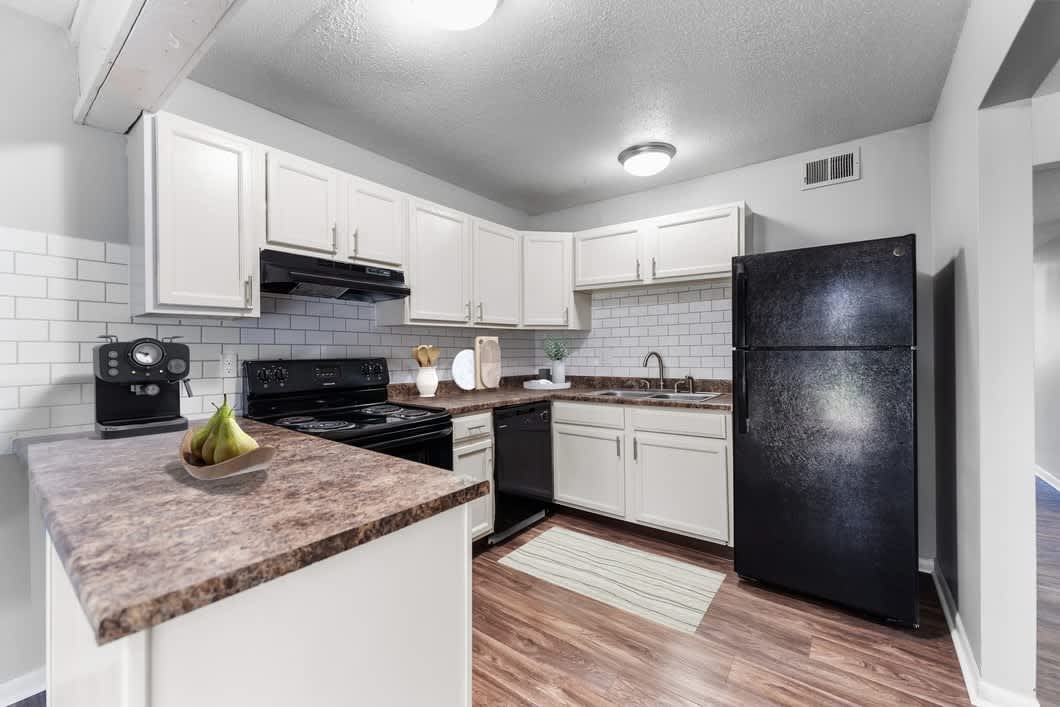 Treetop Lodge Apartments