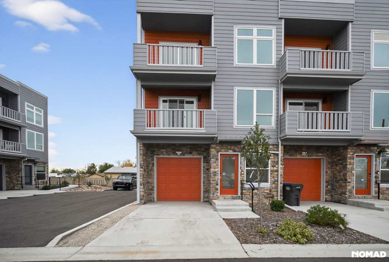 Stylish 3BR Townhome in Denver