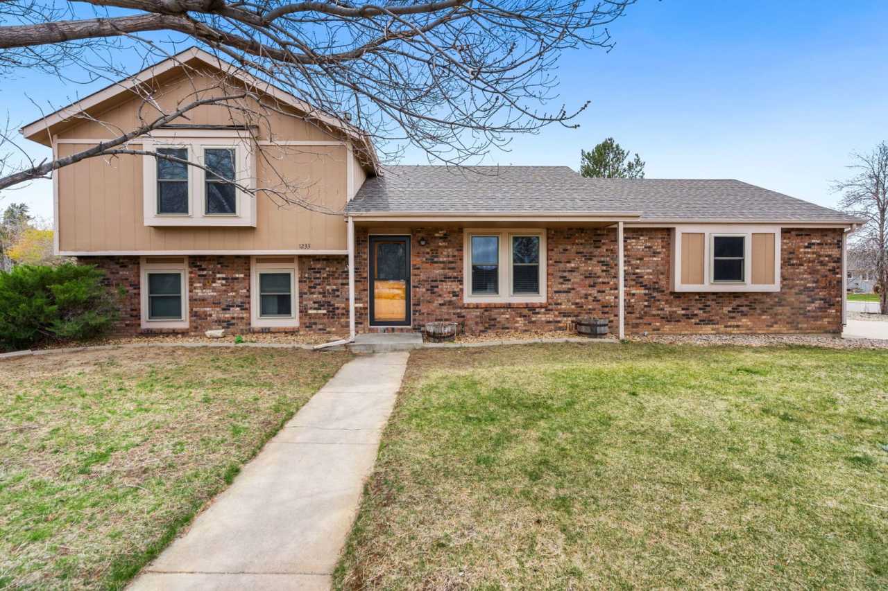 4-Bedroom Home with RV  Trailer Parking