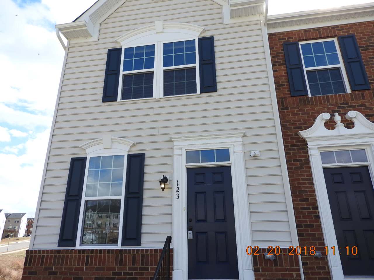 123 Streamview Dr