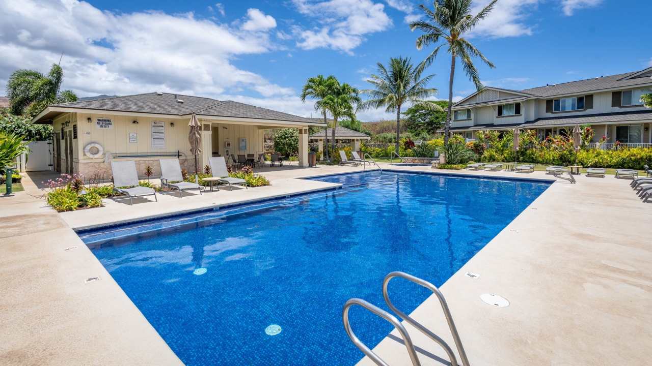 Spacious Hillside Villas 1500-7 by Gather w/AC, Lanai, Pool Access & Golf Nearby