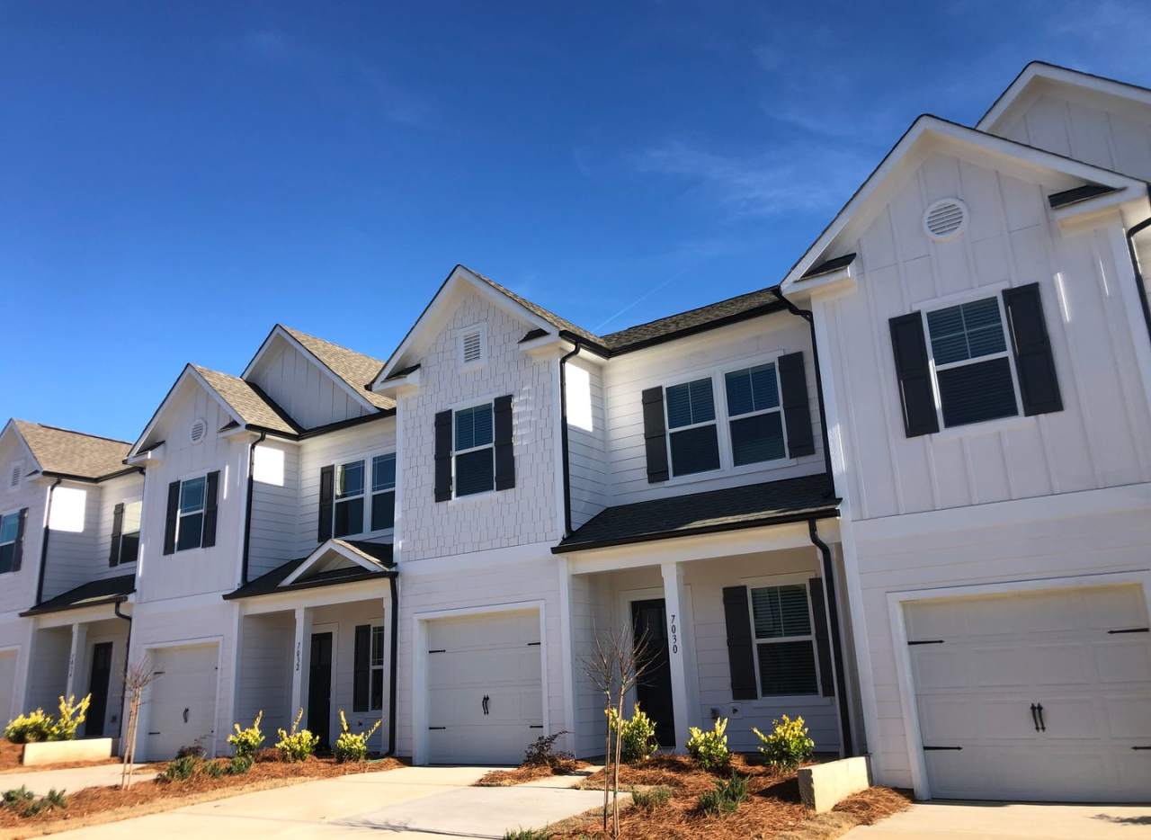 BEAUTIFUL 3BD/2.5BTH Townhome - Belmont - MAY 27TH MOVE IN