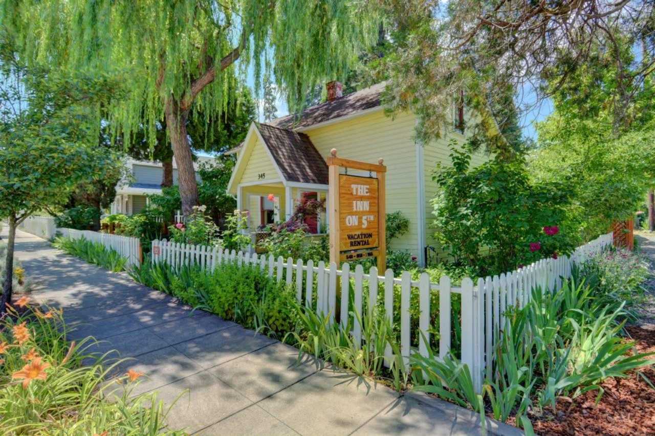 Perfect Furnished Home in Jacksonville!