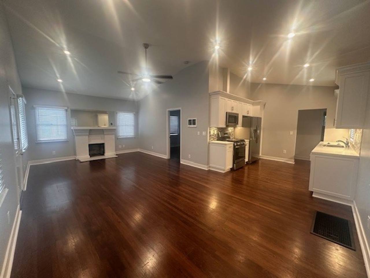 Newly Remodeled 2BR/2BA House in Hillcrest with Garage