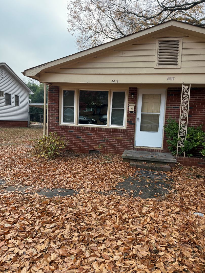 3 bedroom 1 bathroom house