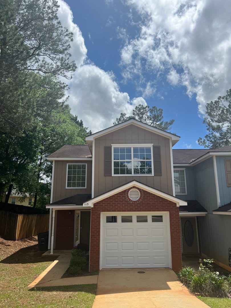 Available NOW- 115 W. Briar Drive