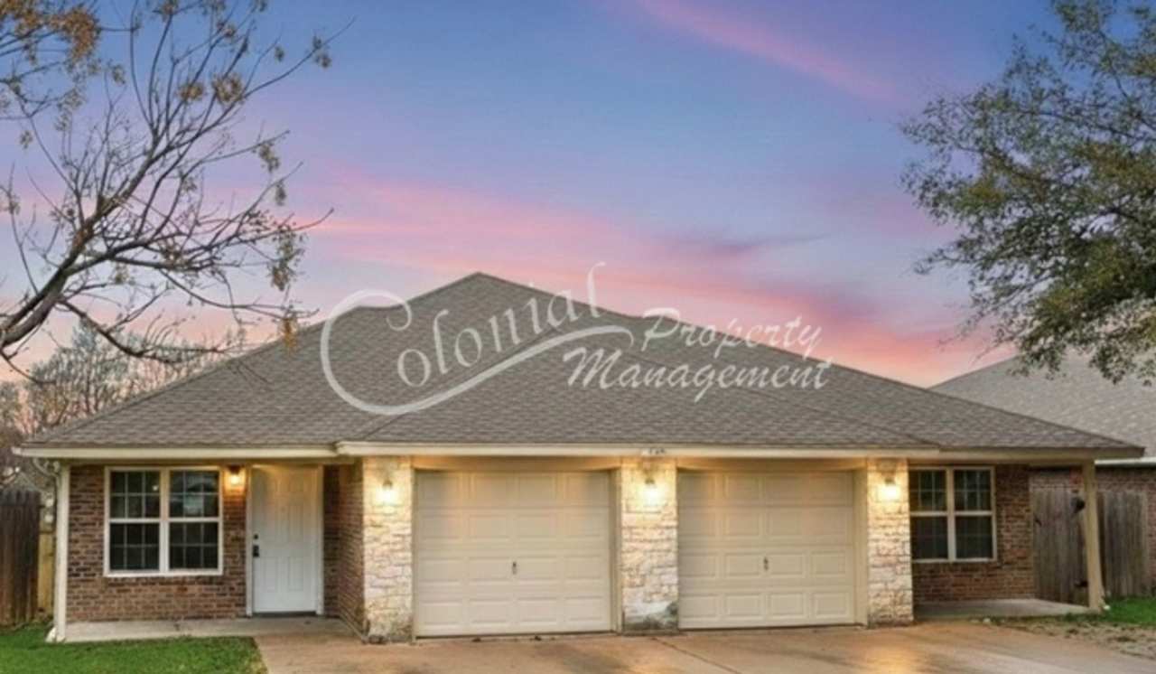 AVAILABLE SOON! *MORE PHOTOS COMING SOON*