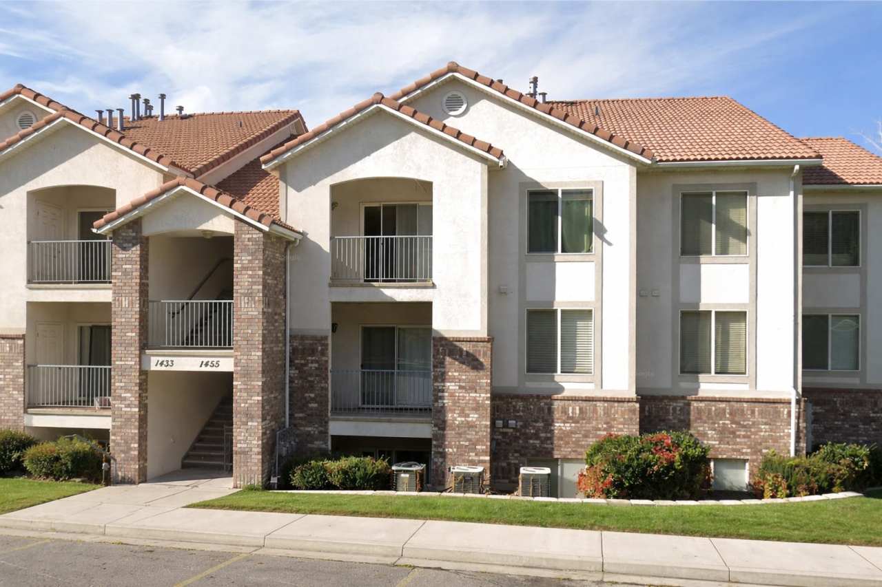 Prime Orem Living — Roomy 3-Bed, 2-Bath Condo