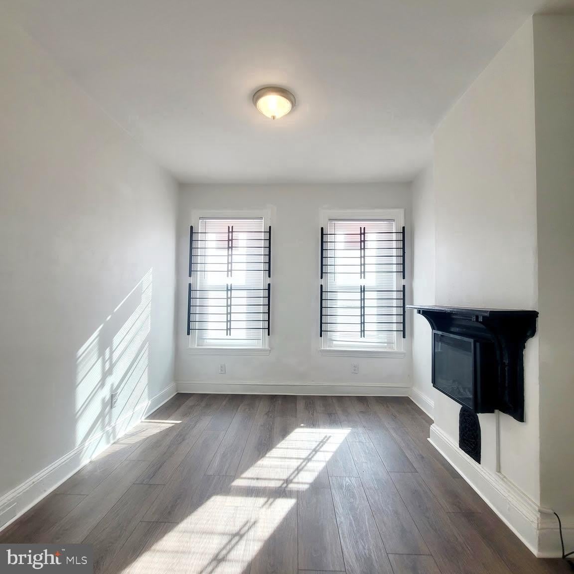 1854 N JUDSON Street