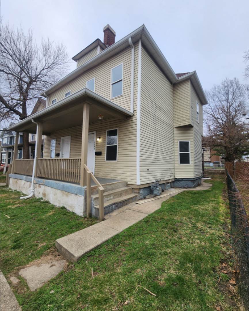 Westside Spacious Three Bedroom Two Story Duplex Near 25th and Capital