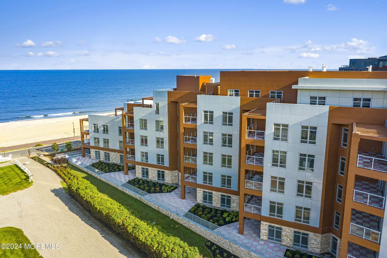 345 Ocean Boulevard unit: 402