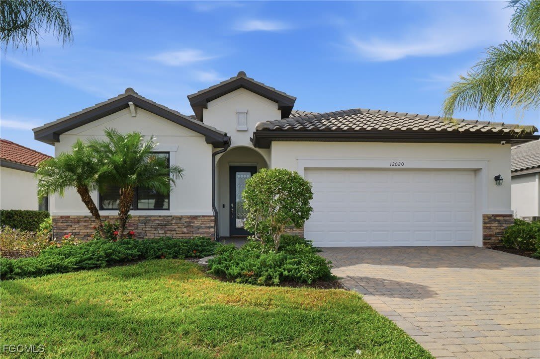 12020 Arbor Trace Drive