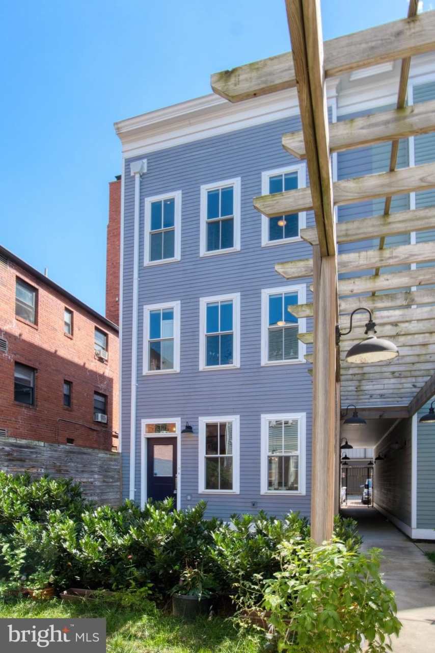 638 NEWTON Place NW unit: 638B