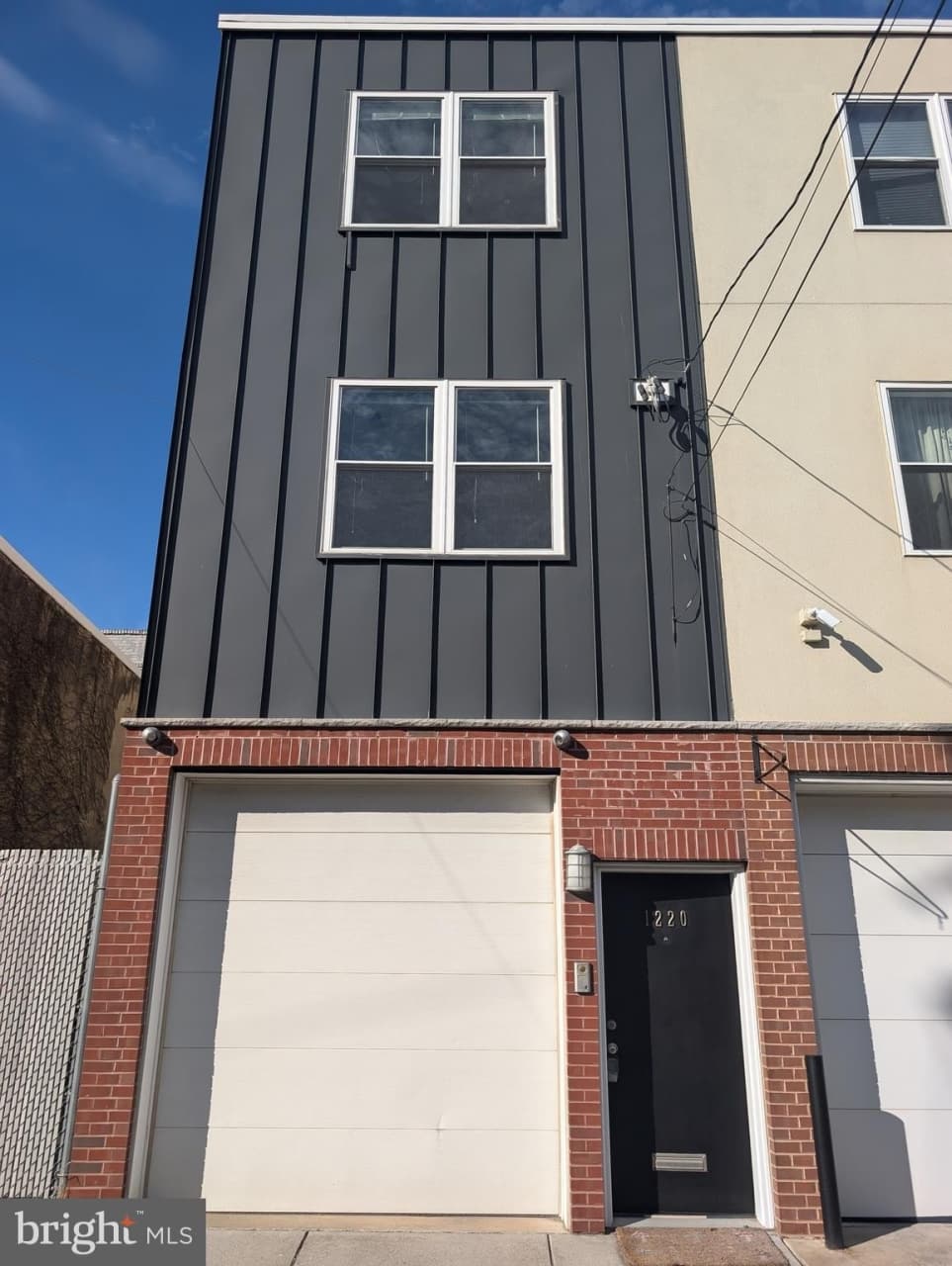 1222 S HARMONY Street