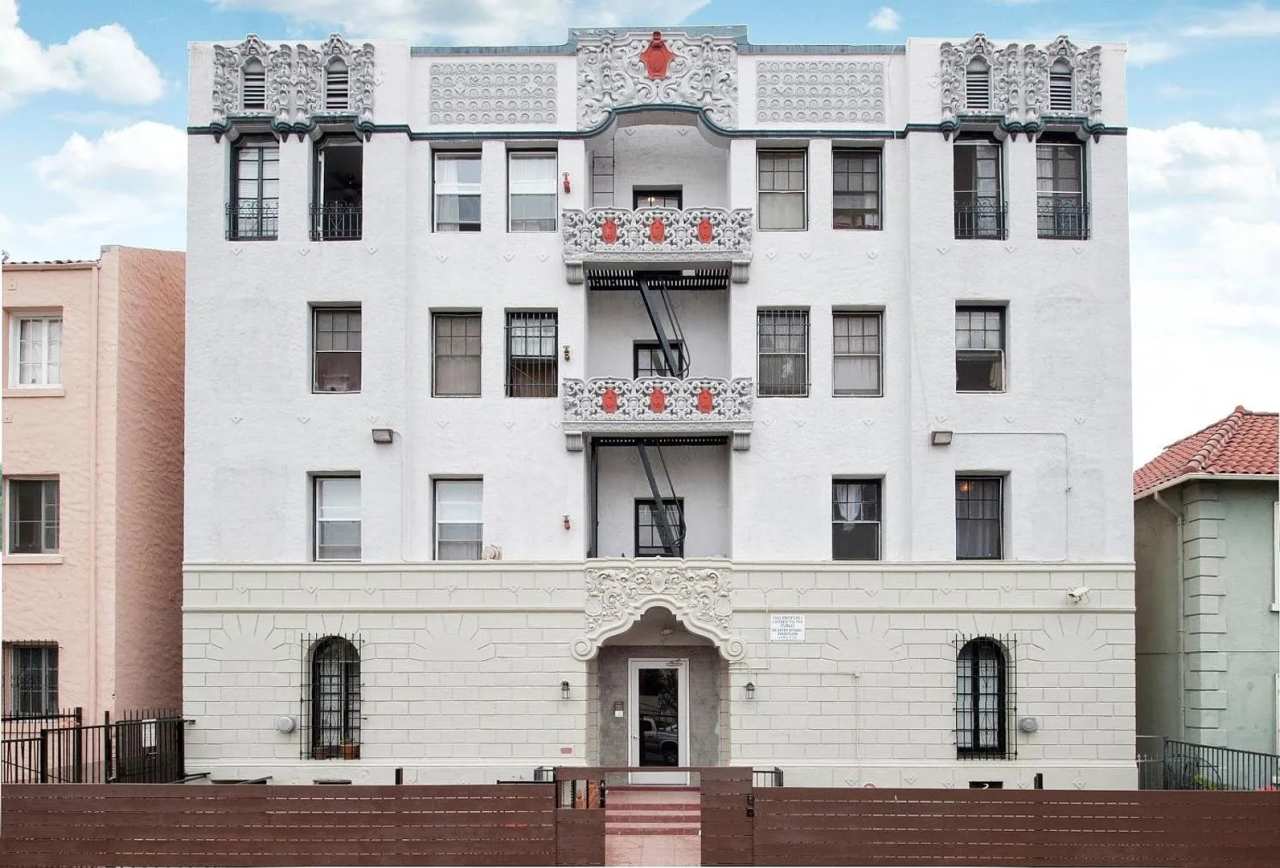 250 Kenmore Apts LLC