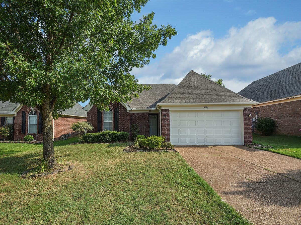 3 Bedroom, 2 Bath Near Whitten and Dexter