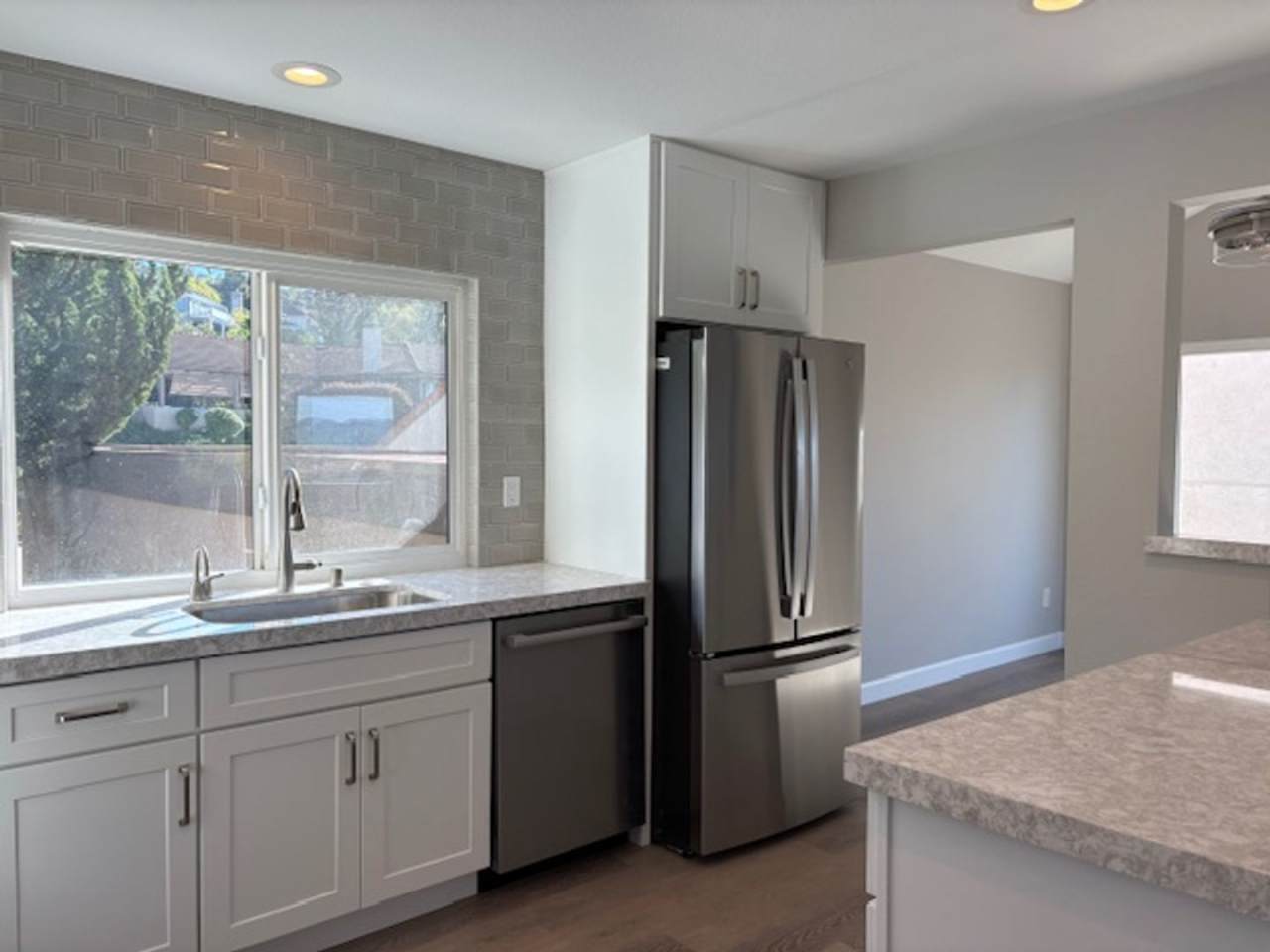 Remodeled Oaks North View Condo