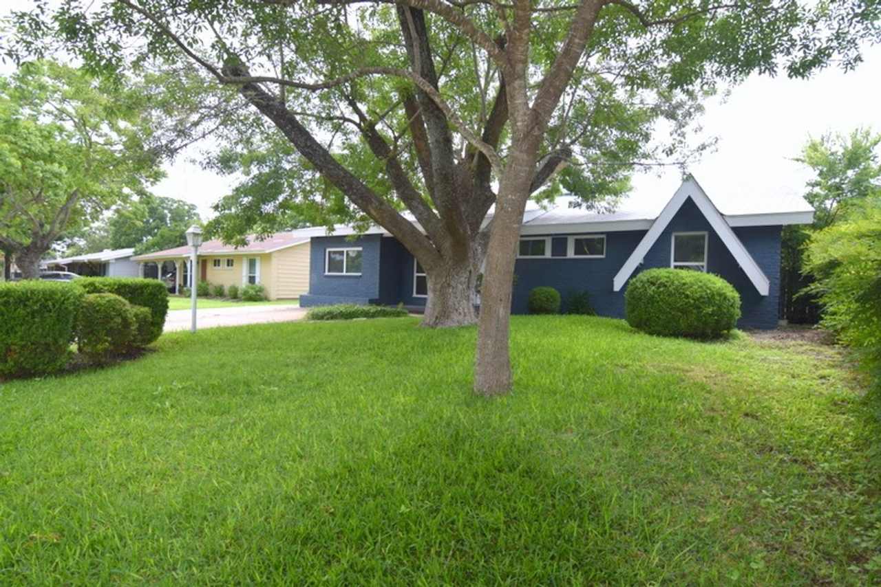 7513 Carriage Dr, Austin, TX 78752