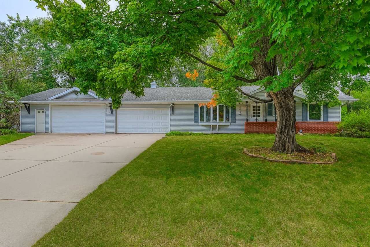 Rare, Must See Rambler in Cottage Grove