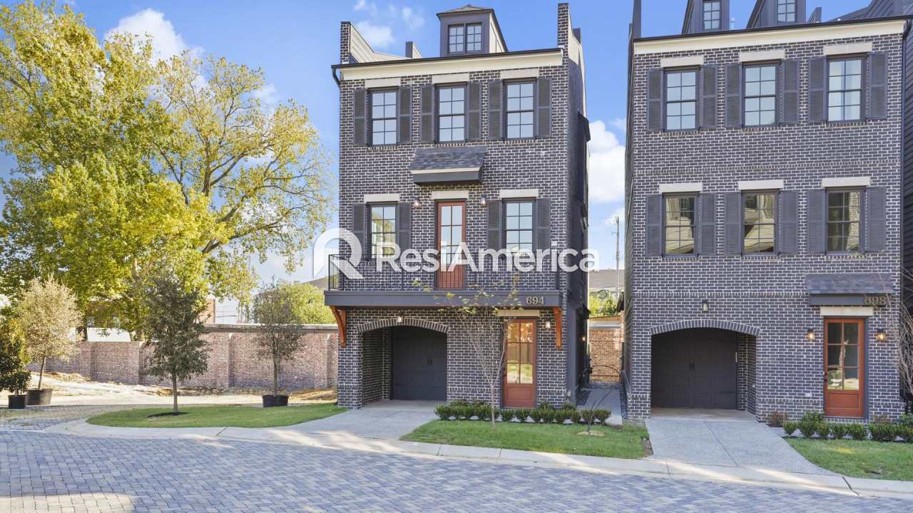 2024 Construction - Modern 4 bedroom home in Downtown Memphis!!