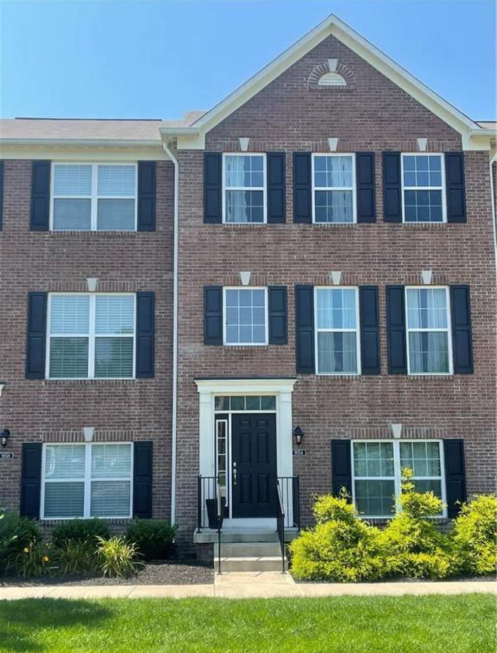 9054 Mercer Drive - 1