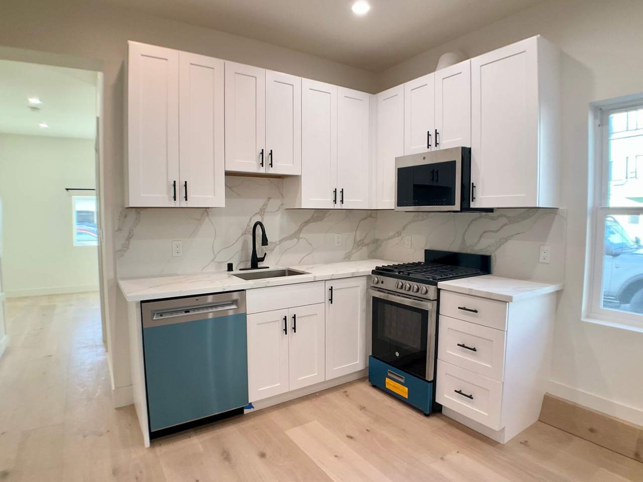 FULLY Remodeled. In-Unit W/D, Stainless Appliance Package, MODERN!
