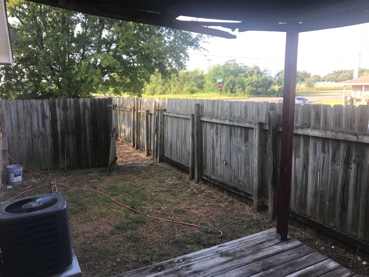 TWO BEDROOM DUPLEX TO SHARE WITH YOUR FURRY FRIENDS!