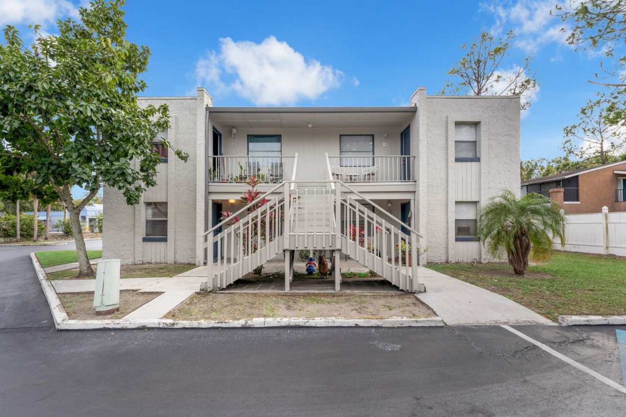 Conveniently Located 1 Bedroom, 1 Bath Apartment Near Downtown Orlando!