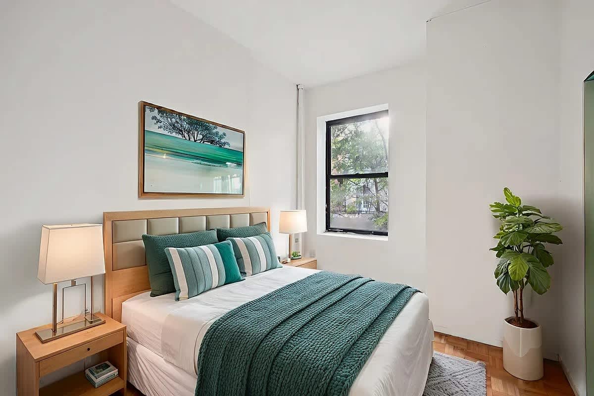 325 East 89th Street