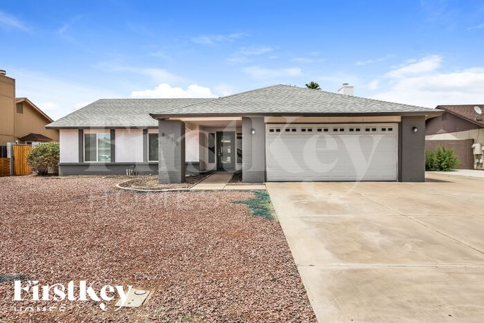 8038 West Windrose Drive