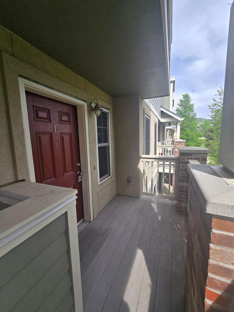 Available Now! Dakota Ridge 2 Bedroom 2.5 Bath Condo