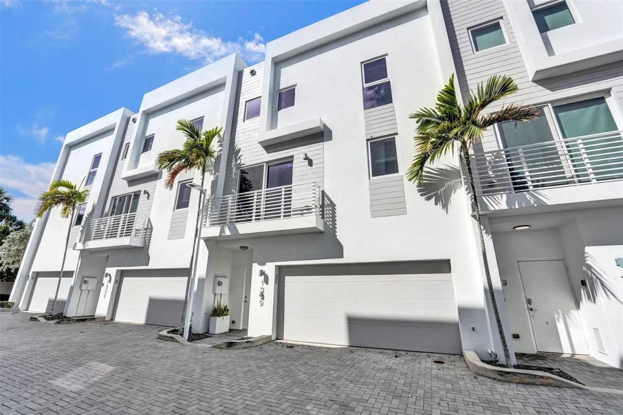 1359 N OCEAN BLVD POMPANO BEACH, FL 33062