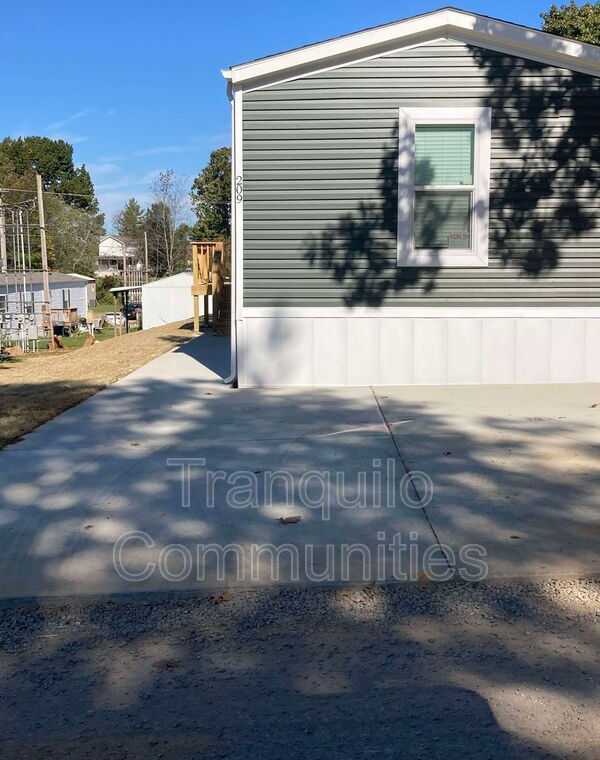 143 Hubert Dr
