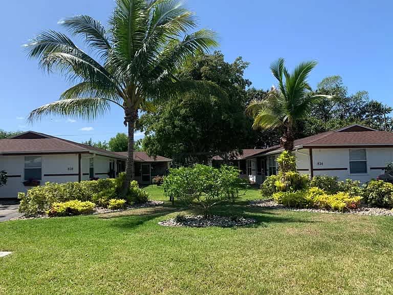 828 96th Avenue North - B