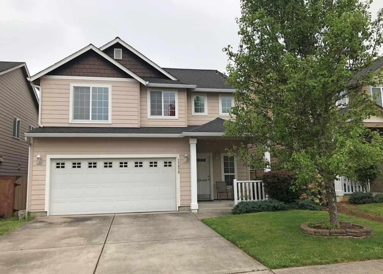 Home Sweet Home! 4 Bedroom/2.5 Bath in Salmon Creek: Available 10/10!