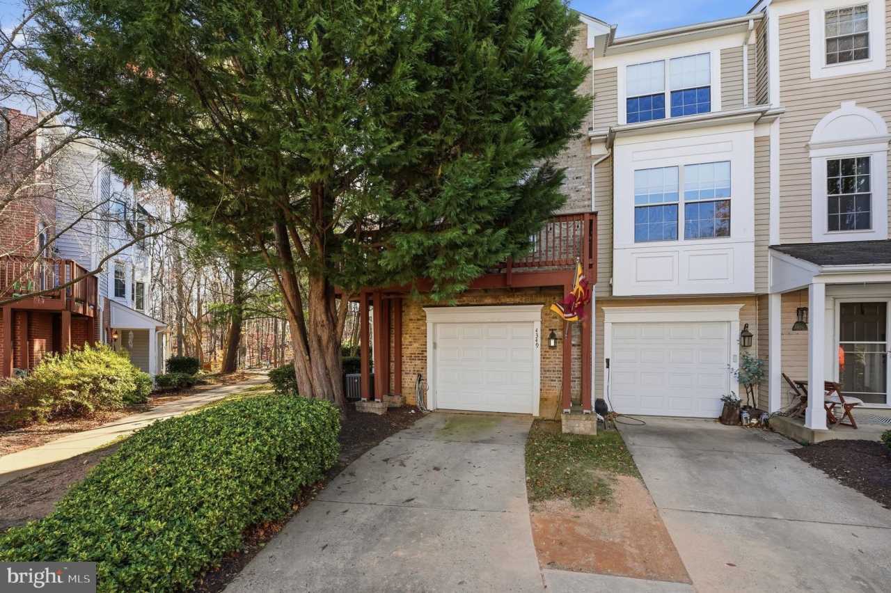 4349 HACKNEY COACH Lane unit: 158