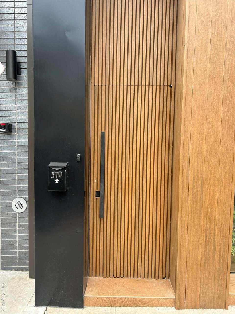 379 Huguenot Street unit: 2