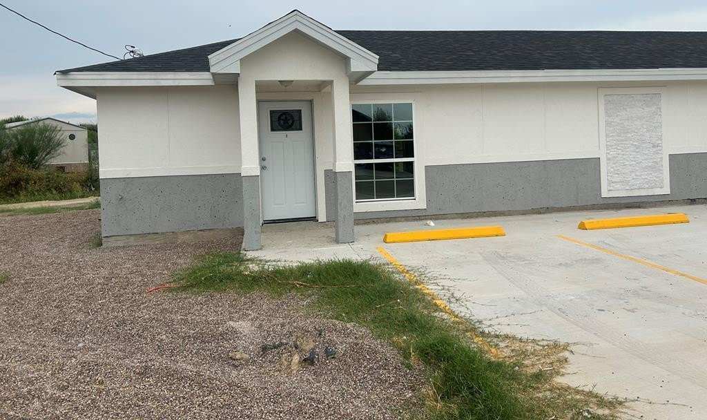 2458 De Leon Dr
