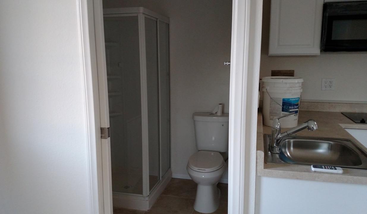 1 Bedroom, 1 Bath Casita with Private Entrance - Includes Utilities (single woman only)