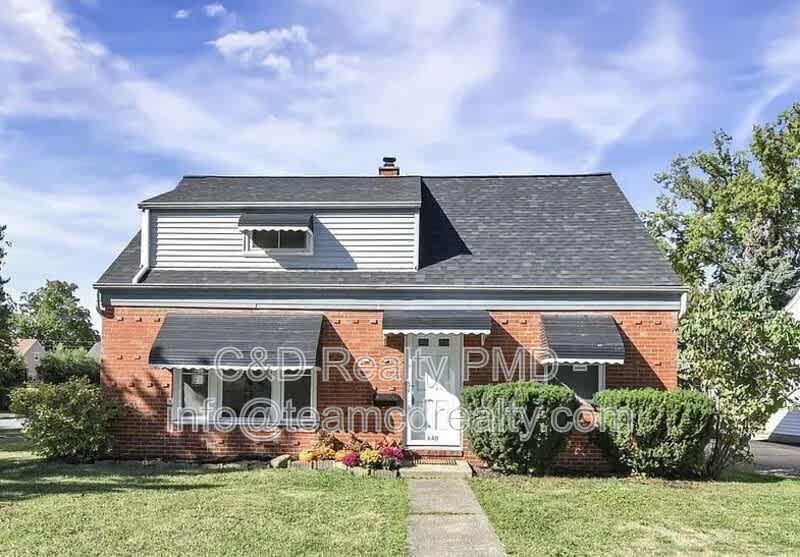 640 E 261st St, Euclid OH 44132