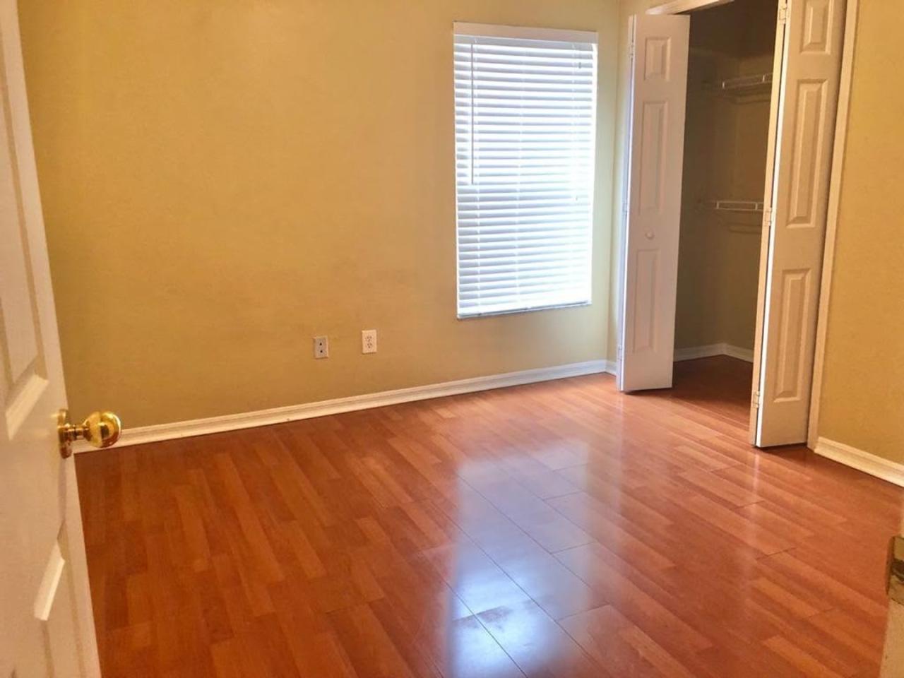 MOVE IN NOW-OVIEDO RENTAL HOME IN GATED COMMUNITY! Beautiful one story 4 bed 2ba home with 2 car attached garage! Fenced-in yard!! GAS STOVE!!