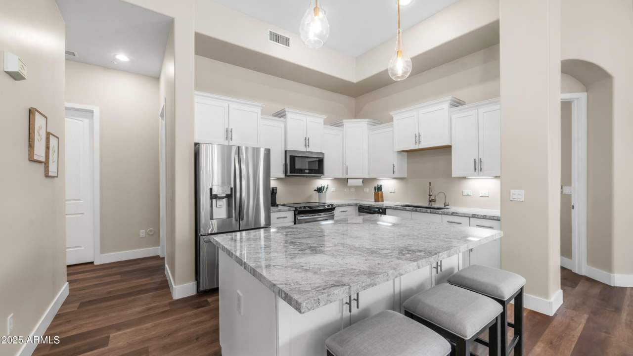 15550 S 5TH Avenue unit: 108