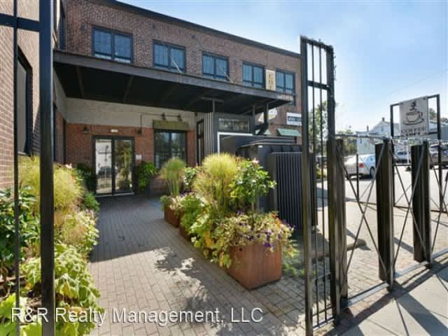 406 Lincoln St Unit E11