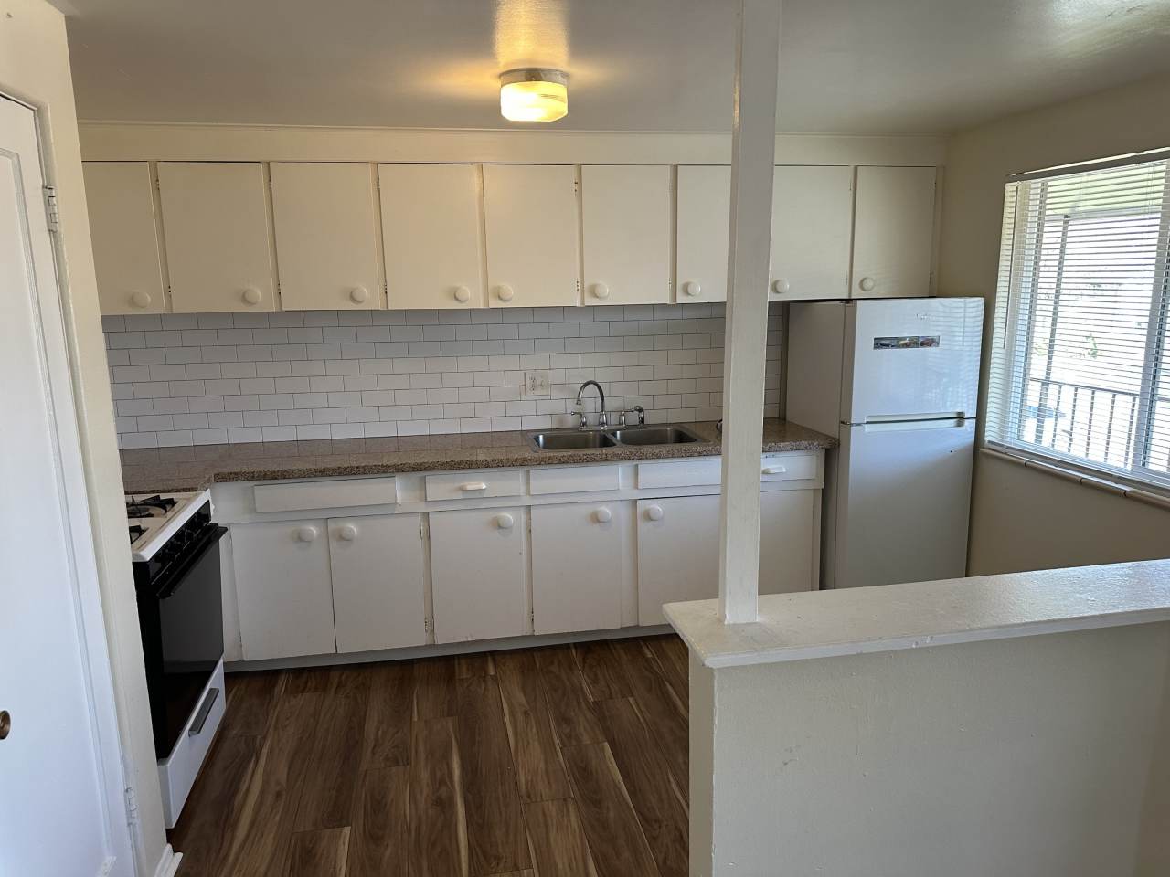 4900 West 8th Avenue - 9