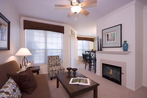 Camelback Pointe Apartment Homes