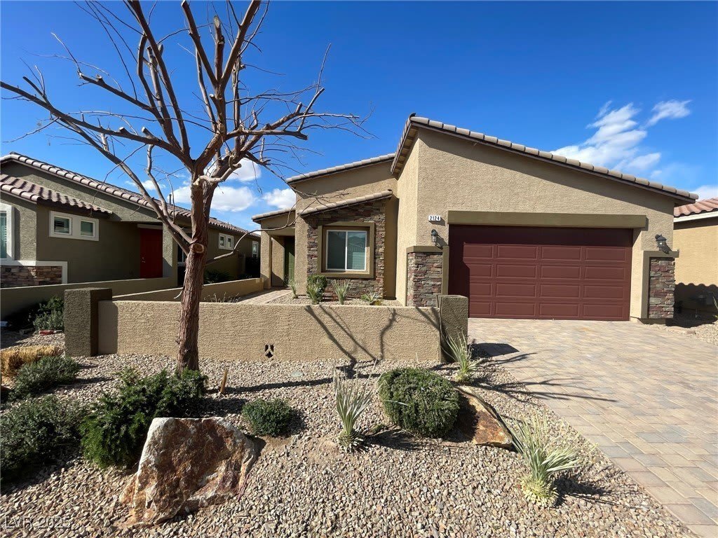 2124 Del Aqua Avenue