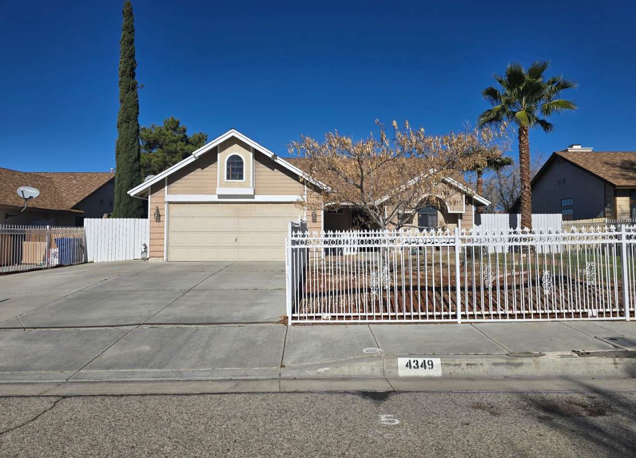 4349 E Avenue Q-12 Palmdale CA 93552