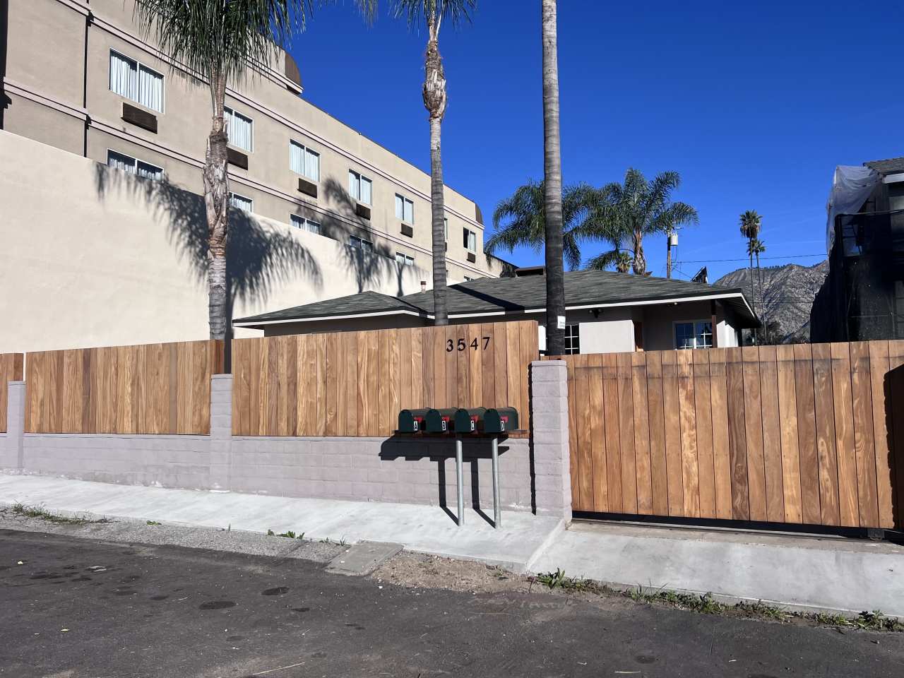 3547 East Green Street