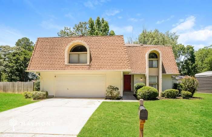 1913 Waxleaf Green Southeast